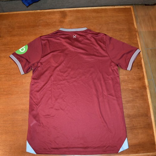 West Ham football jersey like new, official replica