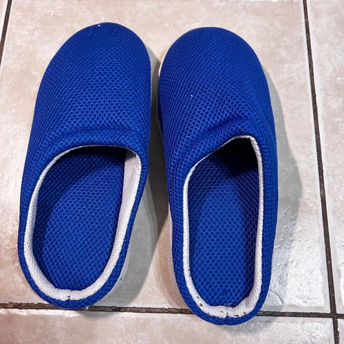 Women's blue slippers like new
