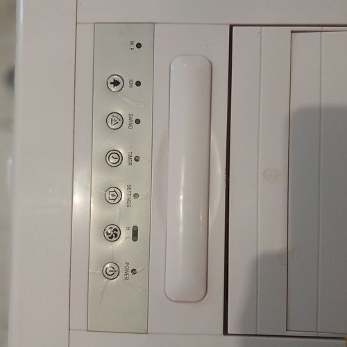 Toytomi Dehumidifier Ionizer like new, 22 lt/day, 60-80 sqm