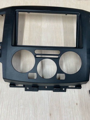 NV200 Console Mask like new with air vent control switches