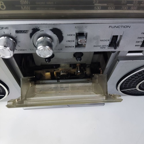 Toshiba RT-S713 vintage boombox used for service or decoration