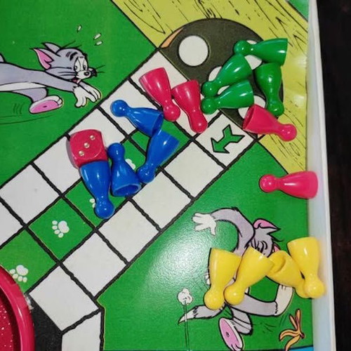 Tom and Jerry board game used, Who's Chasing Whom