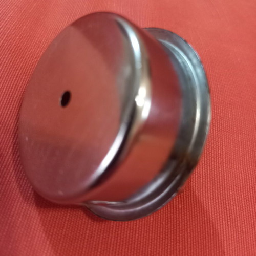 Vintage lighter used, partial function