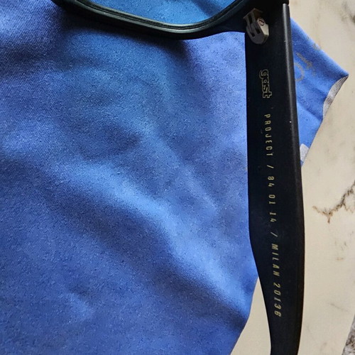 Sunglasses like new, black with green lens