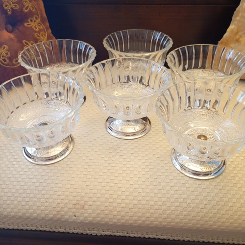 Vintage set of 6 dessert bowls like new, glass with silver base