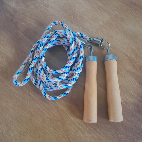 Live Up Gym Ball 65cm and Jump Rope 3m used