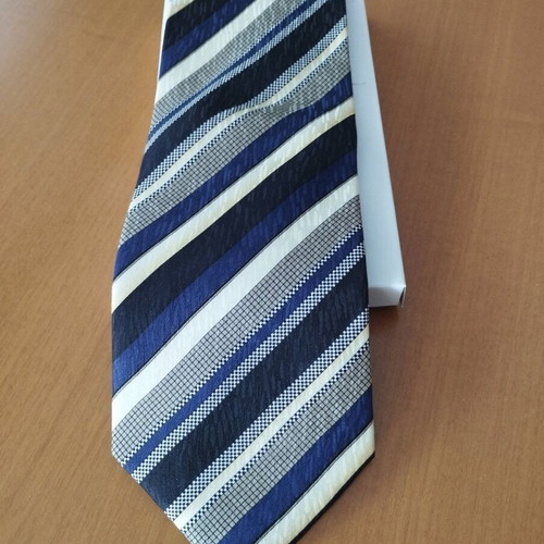Te di hua lun silk men's tie new in box, navy blue stripes