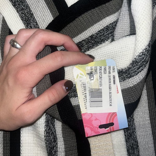 Quiksilver scarf new, black and white