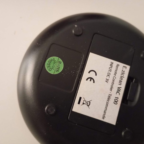 Robot Skoupa e.ziclean Vacuum 100 used, battery needs replacement