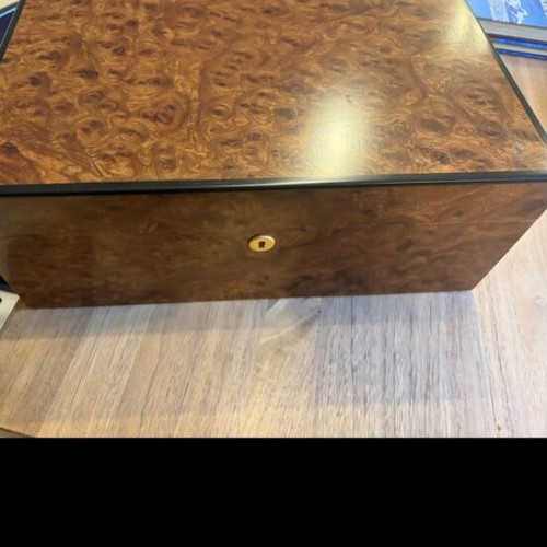 Wooden Italian Cigar Humidor new with Spanish cedar lining and hygrometer