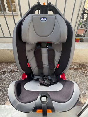 Chicco Gro-Up 123 child car seat (9-36 kg)