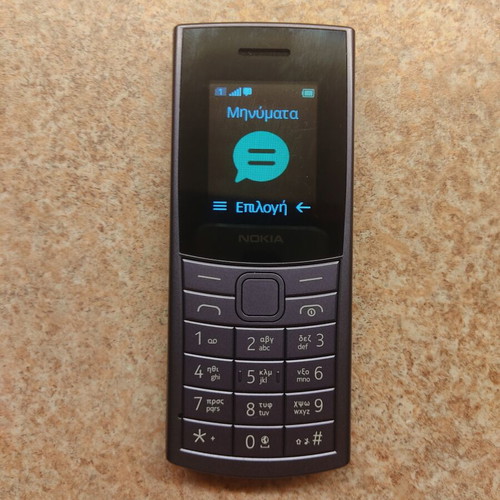 Nokia 110 TA-1543 phone like new, purple