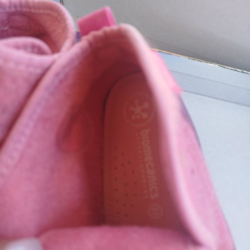 Biomechanics children's slippers No23 like new, winter pink and purple