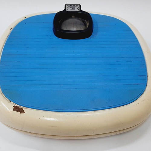Vintage mechanical scale used, 120 kg, analog display, stable platform