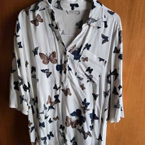 Queen Fashion women's shirt L white and blue like new