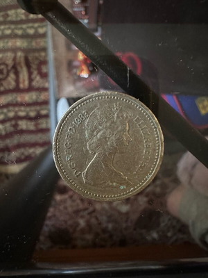 One Pound 1983 Queen Elizabeth Coin used