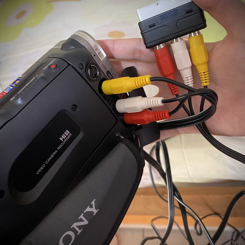 Sony Handycam CCD-TRV77E Hi8 XR vintage camcorder set