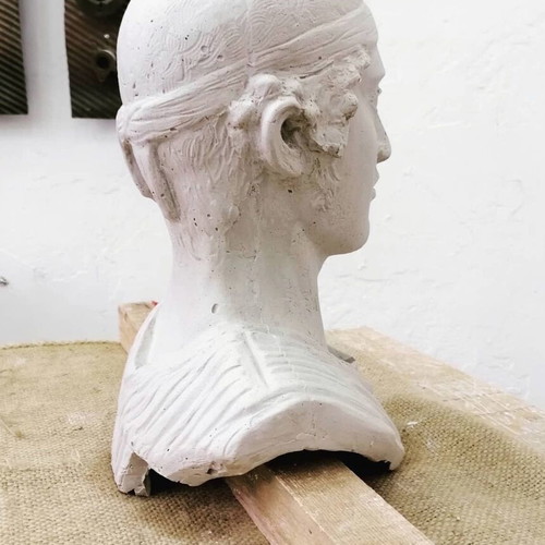 Hiniochos handmade plaster bust