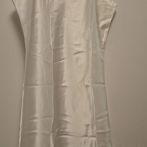 Tres Jolie satin robe with nightgown like new