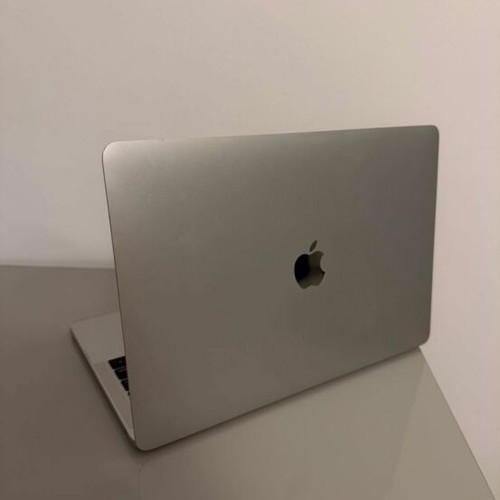 Apple MacBook Pro 13" 2019 like new, 16GB RAM, 250GB SSD