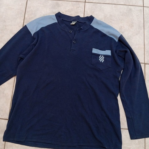 Men's blouse size XL, like new