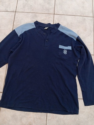 Men's blouse size XL, like new