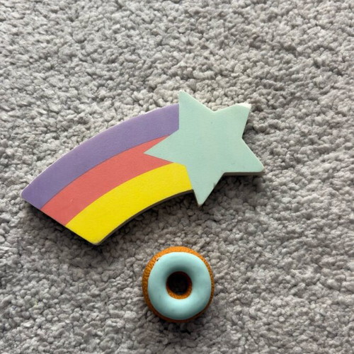 Erasers like new, donut and star shapes