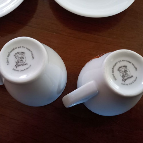 Set of 2 Lumidis Archontikos collectible coffee cups like new