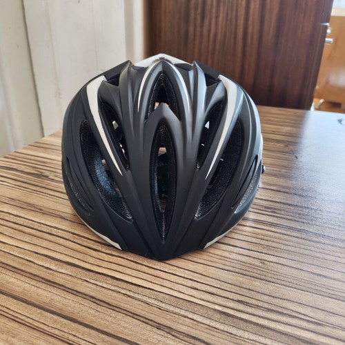 Protective helmet for bicycle or scooter like new