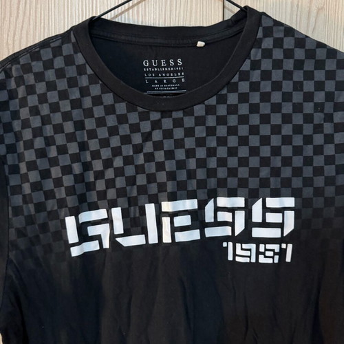 Guess T-shirt Large like new
