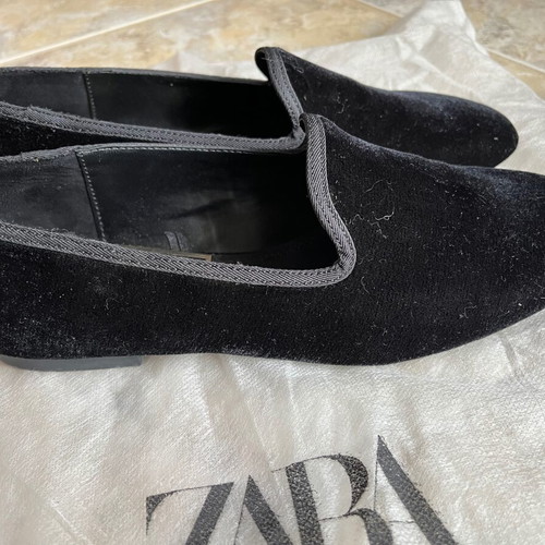 Zara velvet loafers like new, black, size 37