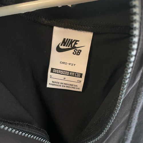 Nike SB waterproof jacket like new, size S, black