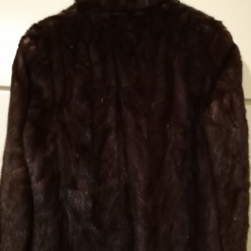 Mink fur coat new, dark brown, 80 cm length, with inner lining