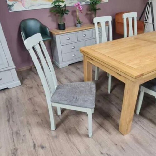 Wooden extendable oak dining table with six chairs new