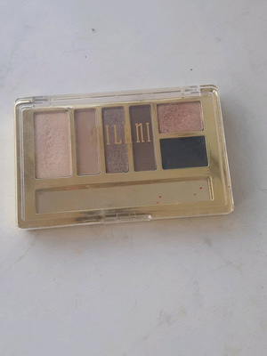 Milani nude eyeshadow palette used with 6 shades