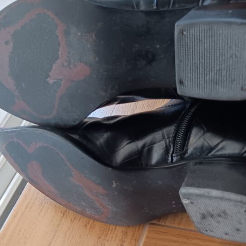 Leather riding boots size 40 like new, black