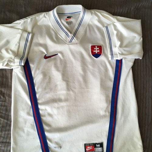 Slovakia Away Nike Retro Football Shirt 1998-2000 Used Size M