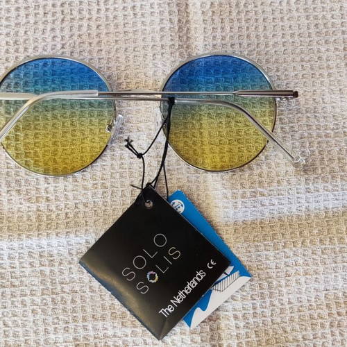 Solo-Solis NDL6275 sunglasses new with blue/yellow degrade lenses