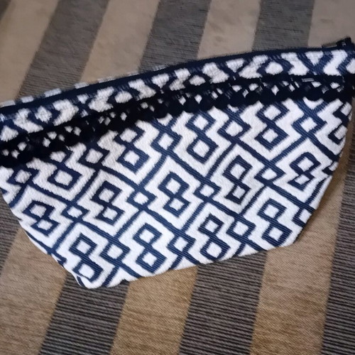 Handmade handbag like new, black and white