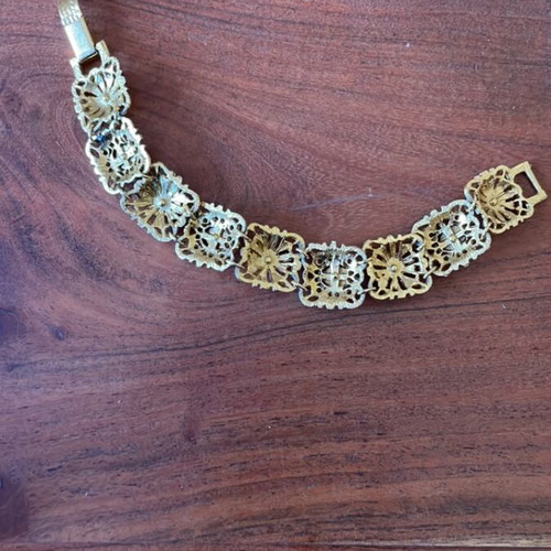 Vintage bracelet used, very impressive, gold