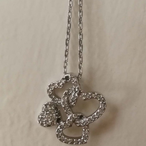 Swarovski pendant 4 hearts used