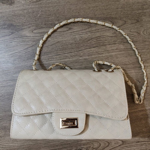 Cream Quilted Shoulder Bag with Gold Chain like new