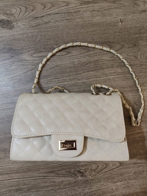 Cream Quilted Shoulder Bag with Gold Chain like new