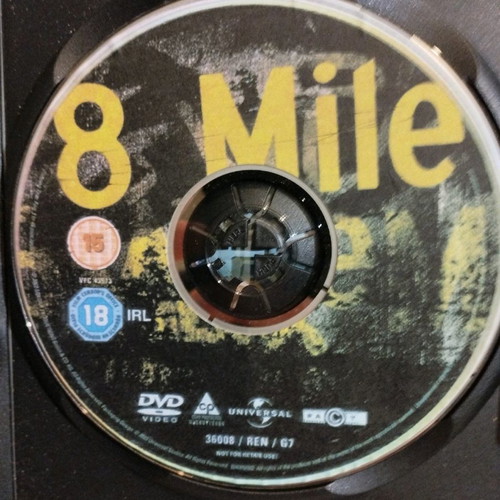 8 Mile DVD used, rewritable, with broken case