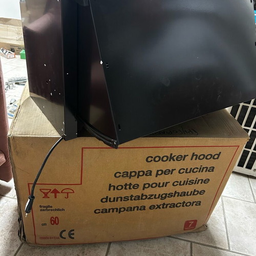 Cooker hoods like new, set of 3 different