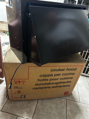 Cooker hoods like new, set of 3 different
