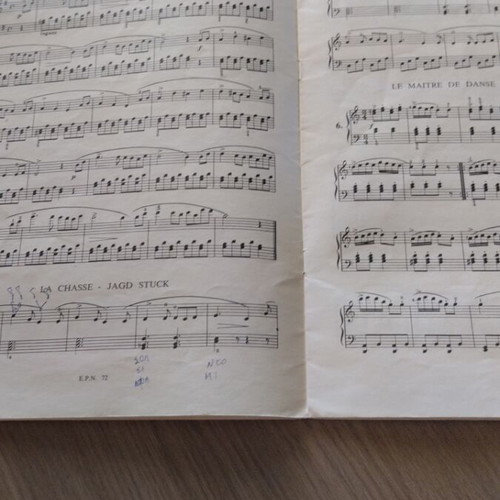 Oesten Op. 61 piano sheet music book used, Greek