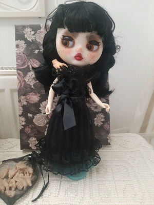 Bryath Wednesday doll new, changeable eyes, hair, hands