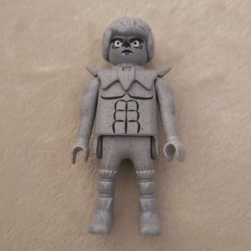 Playmobil 70732 series 21 used, missing wings, horns, lantern