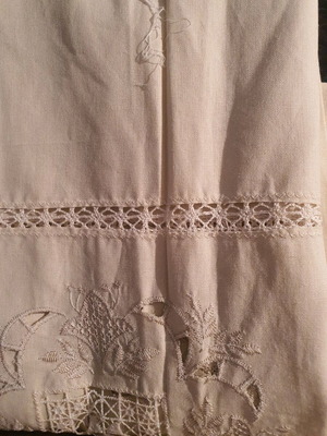 Handmade tablecloth like new from grandma 1.40x2 meters